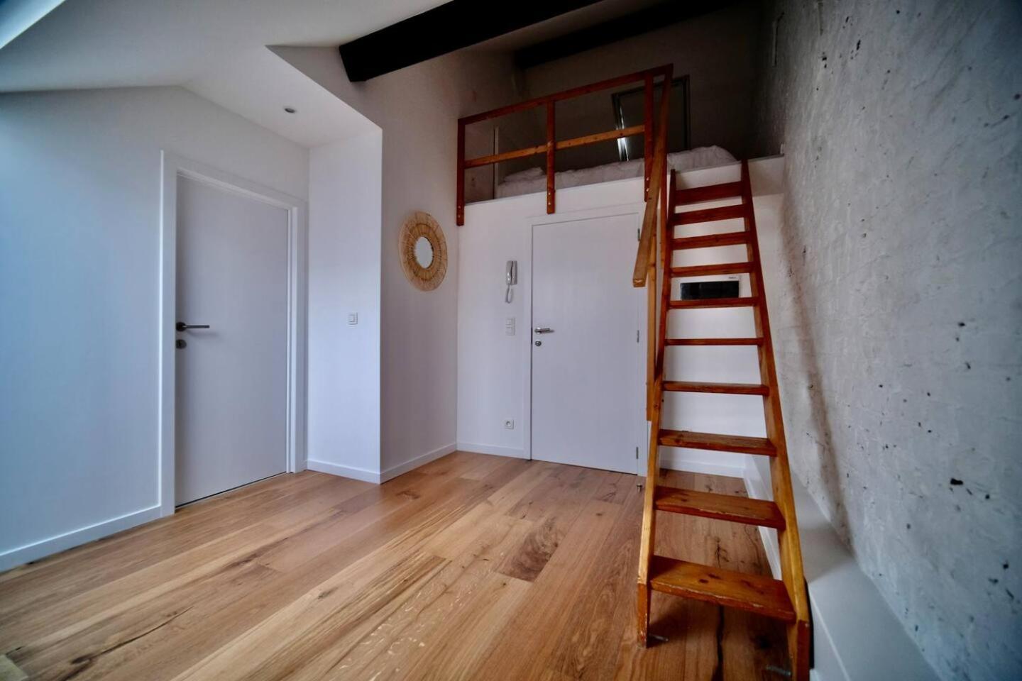 Smart Appart - Brussels North Panzió Kültér fotó